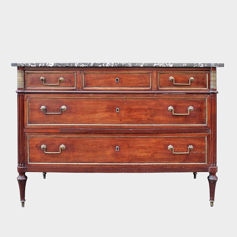 18th C. Mahogany Chest Of Drawers - Marble Top