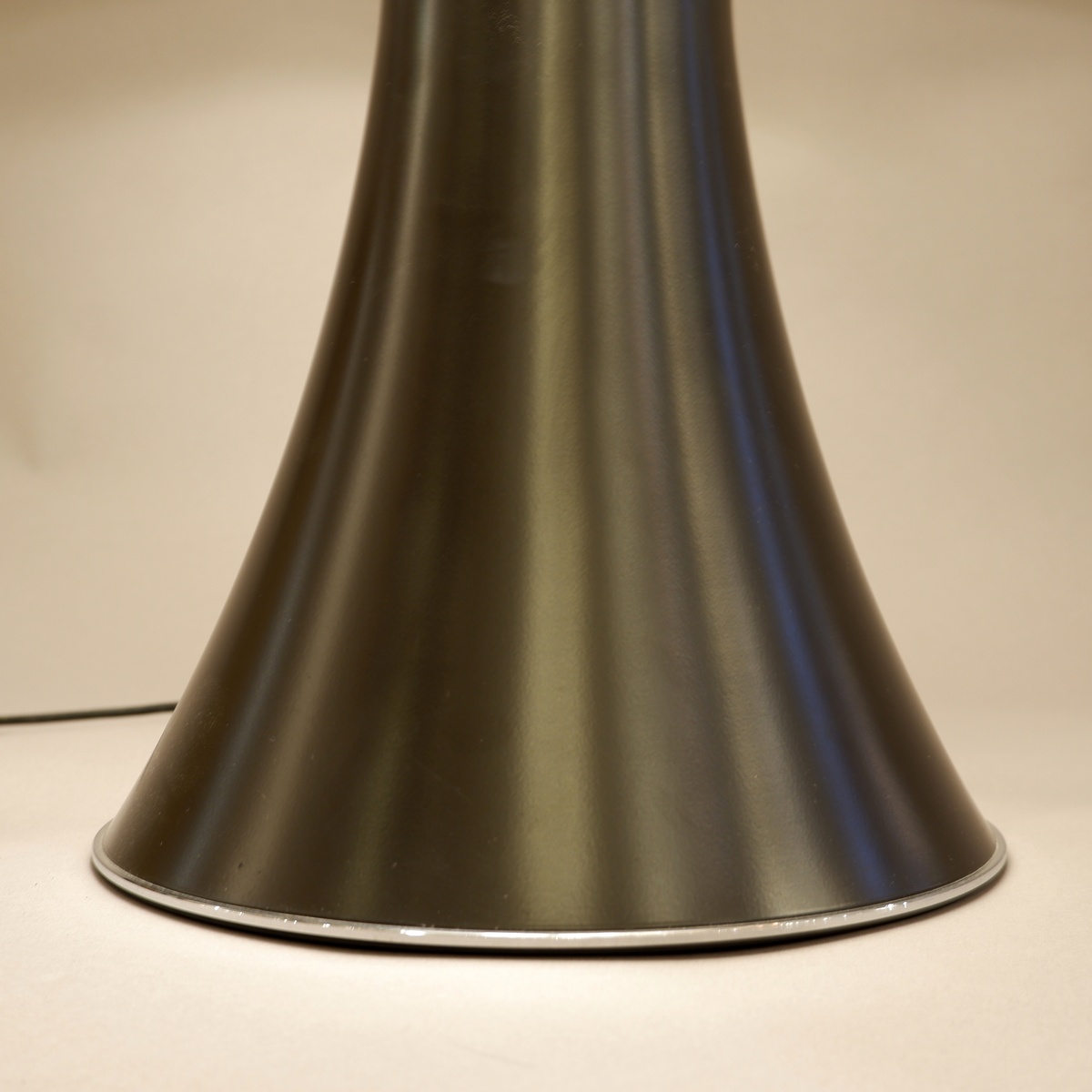 Large Pipistrello Table Lamp or Floor Lamp - Gae Aulenti for Martinelli Luce