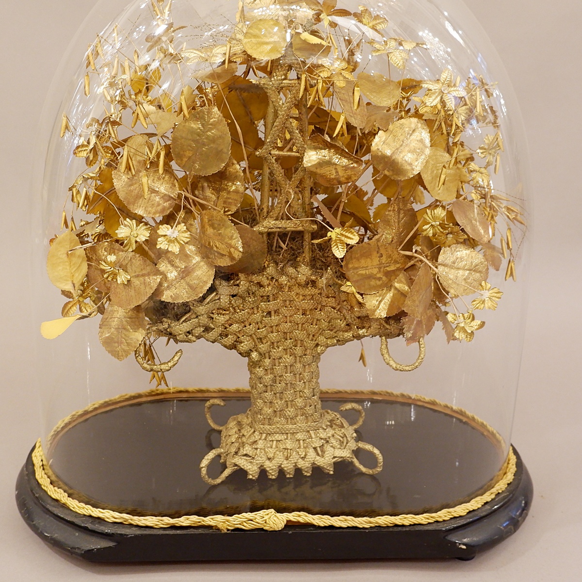 Large wedding globe, Napoleon III period, late 19th century