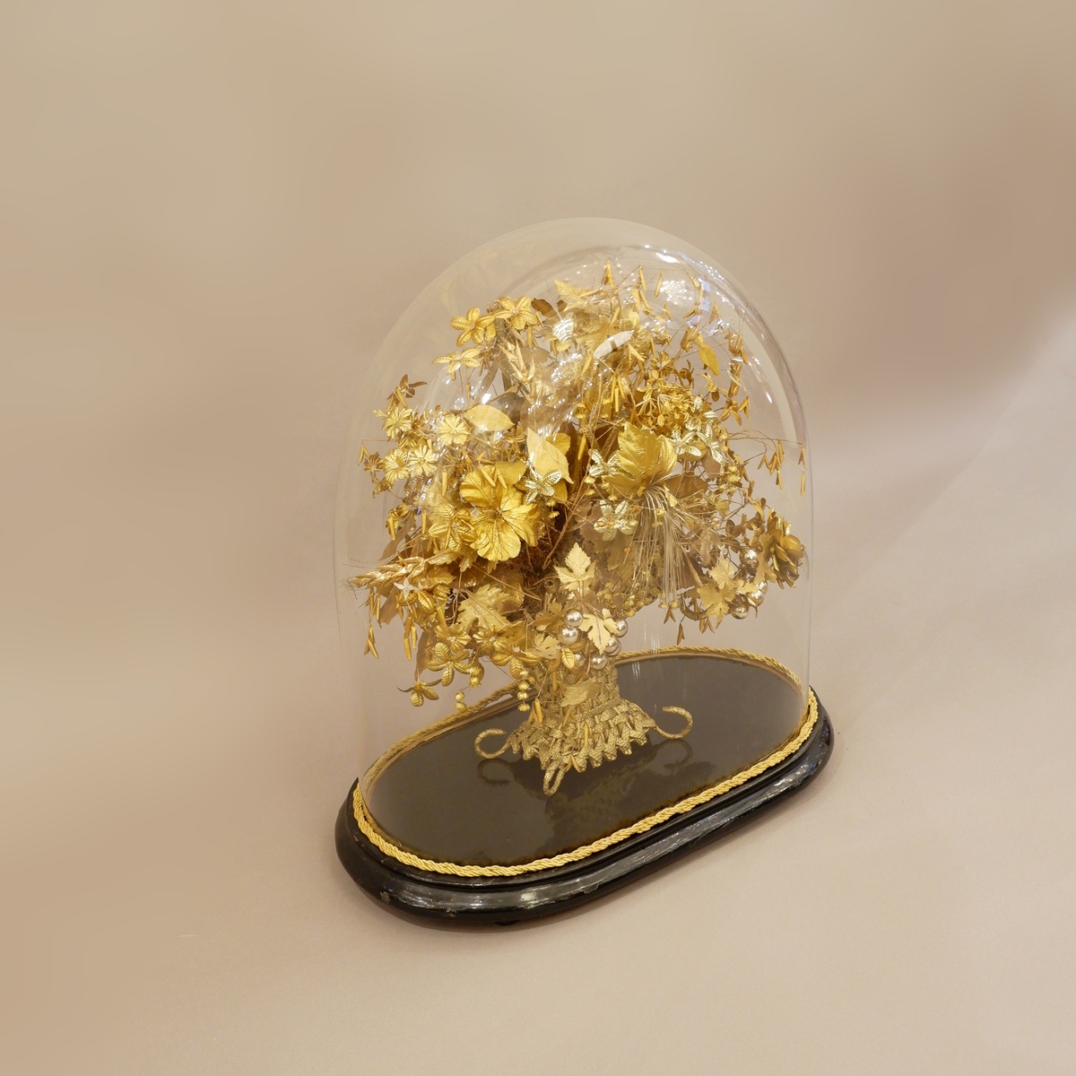 Large wedding globe, Napoleon III period, late 19th century
