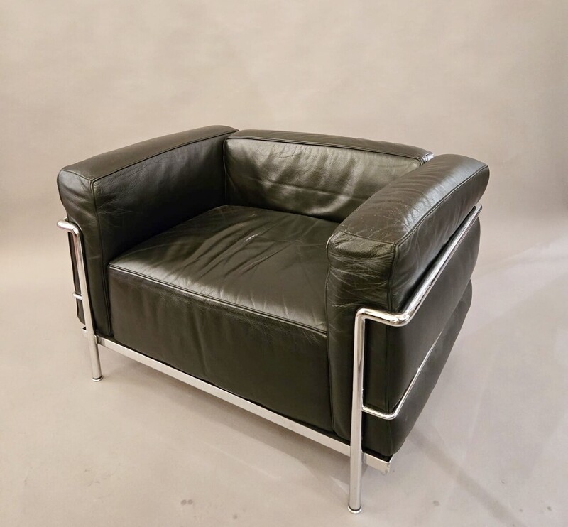 LC3 armchair in black leather, Le Corbusier, 1970s 